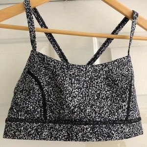 Lululemon sports bra